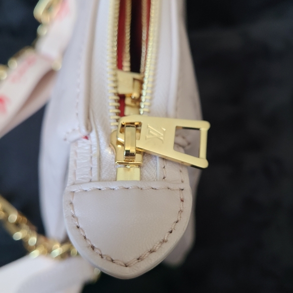 Louis Vuitton Coussin PM Fall In Love Pink Monogram Chain Shoulder Crossbody Bag - Picture 11 of 14